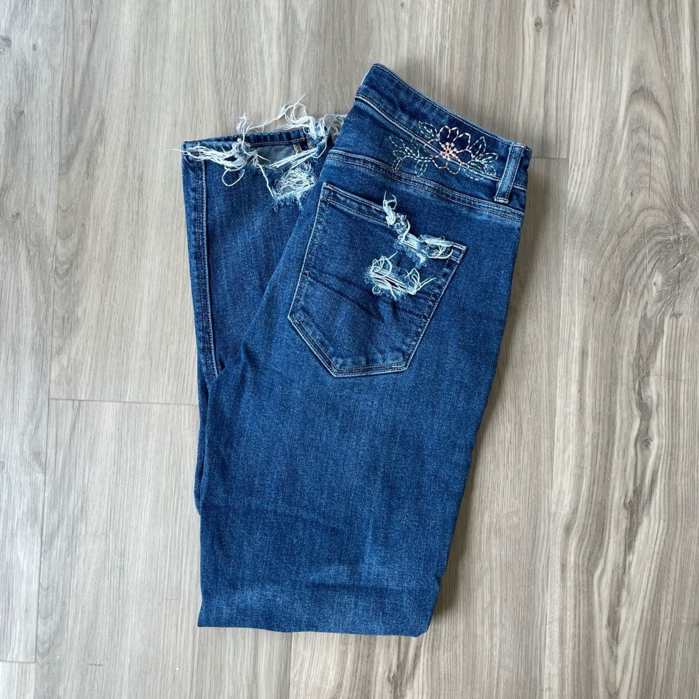 American Eagle Floral Embroidered Jeans